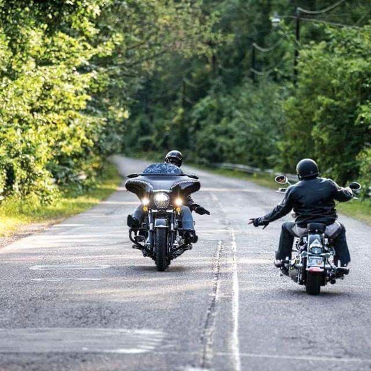 Brotherhood on Wheels: The Invisible Code Only Motorcyclists Understand